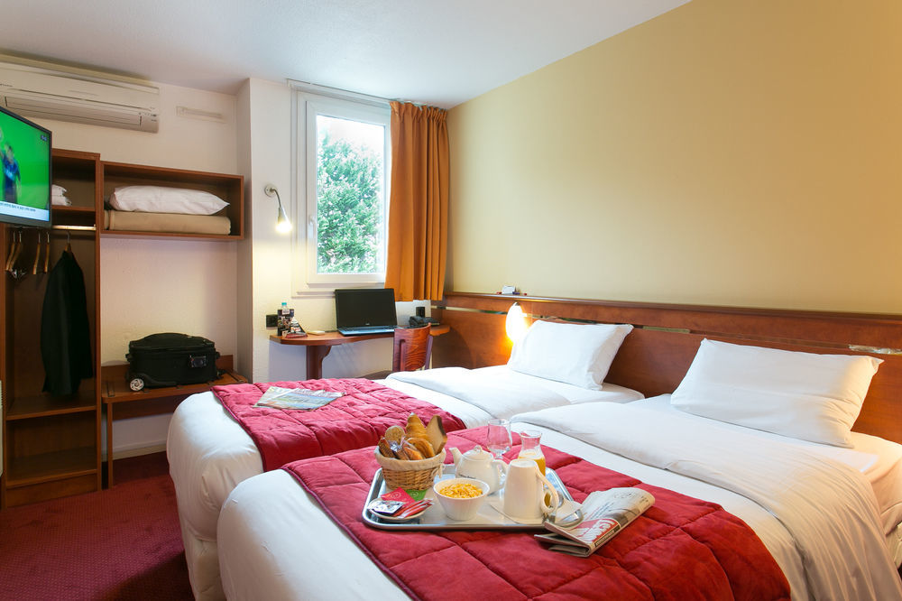 Brit Hotel Bordeaux Aeroport - Le Soretel Мериньяк Екстер'єр фото